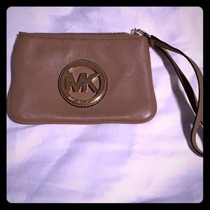 Michael kors wristlet